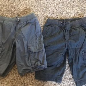 Boys cargo shorts. Size Medium
